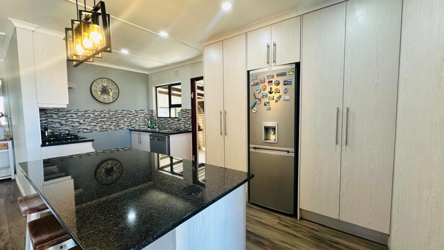 3 Bedroom Property for Sale in Amalinda Eastern Cape